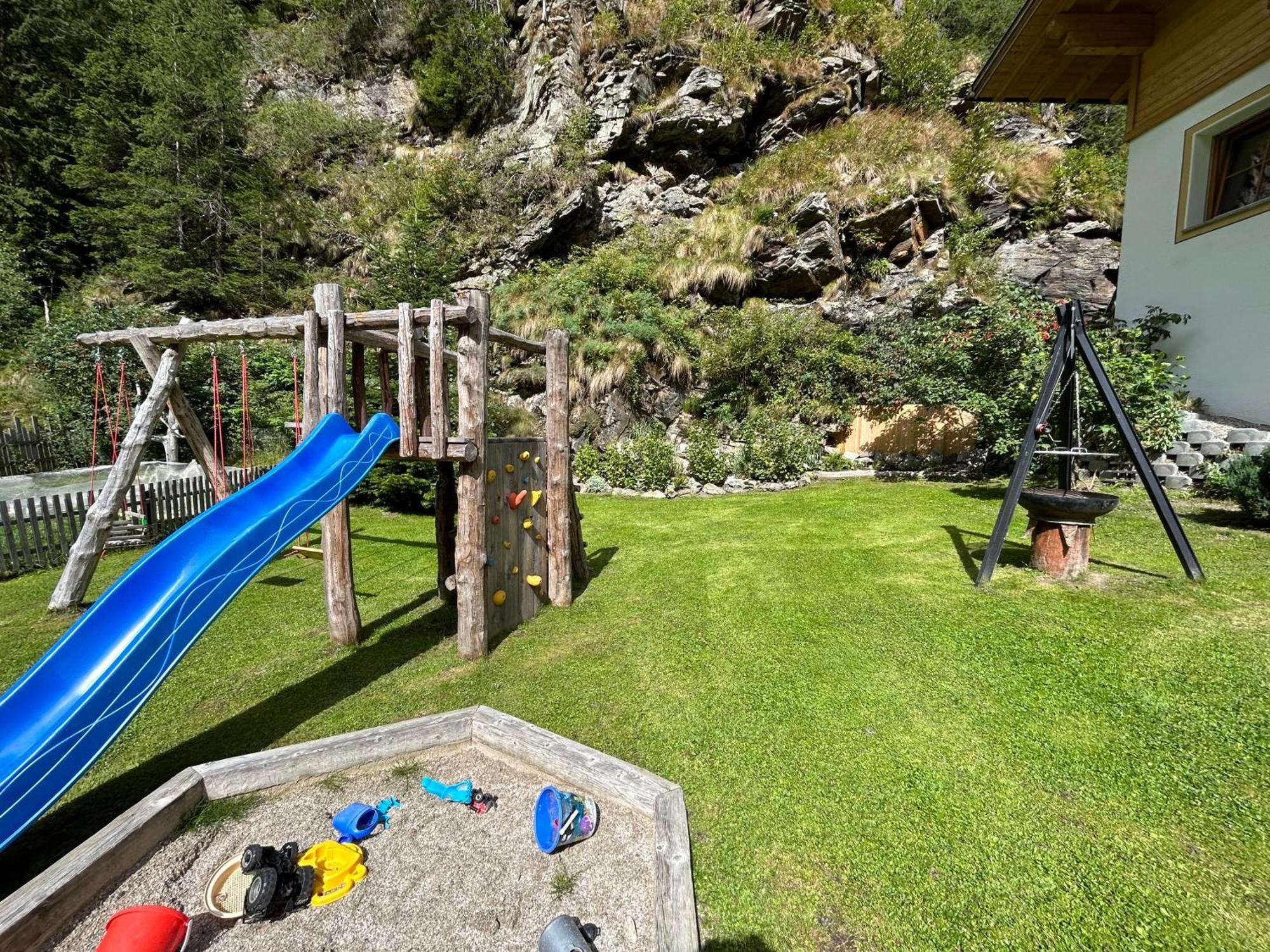 Feichterhof Apartment Riva di Tures Luaran gambar